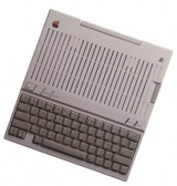 Micro-ordinateur Apple IIc (1984) prêt-à-l\'emploi reconditionné par nos soins