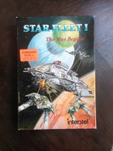 Starfleet 1 avec le manuel d\'entraînement. Jeu de simulation de batailles spatiales pour Commodore 64 128 (disquette)